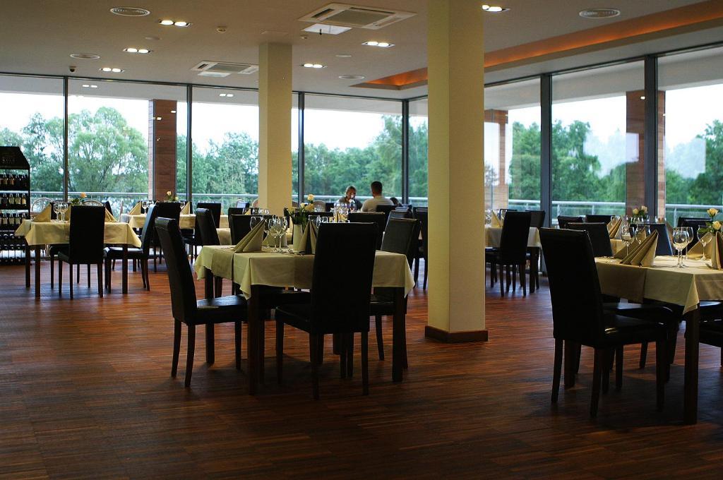 Hotel Moran & Spa Powidz  Extérieur photo